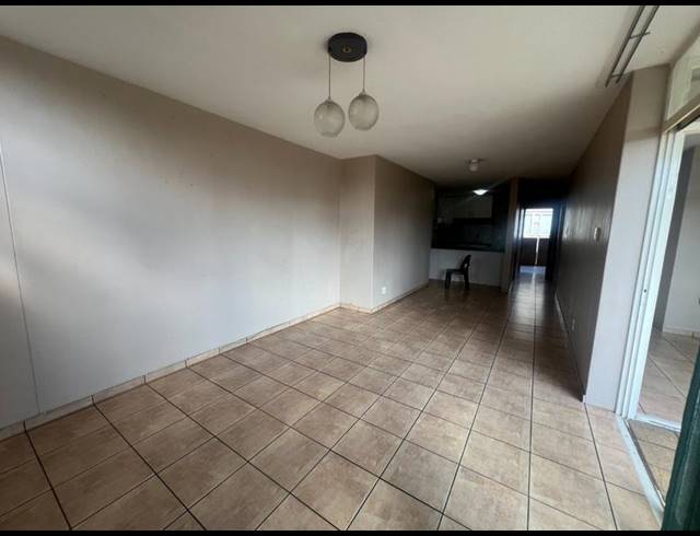 2 BEDROOM APARTMENT FOR SALE IN SILVERTON